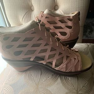 JBU Pink Cutout Sandals